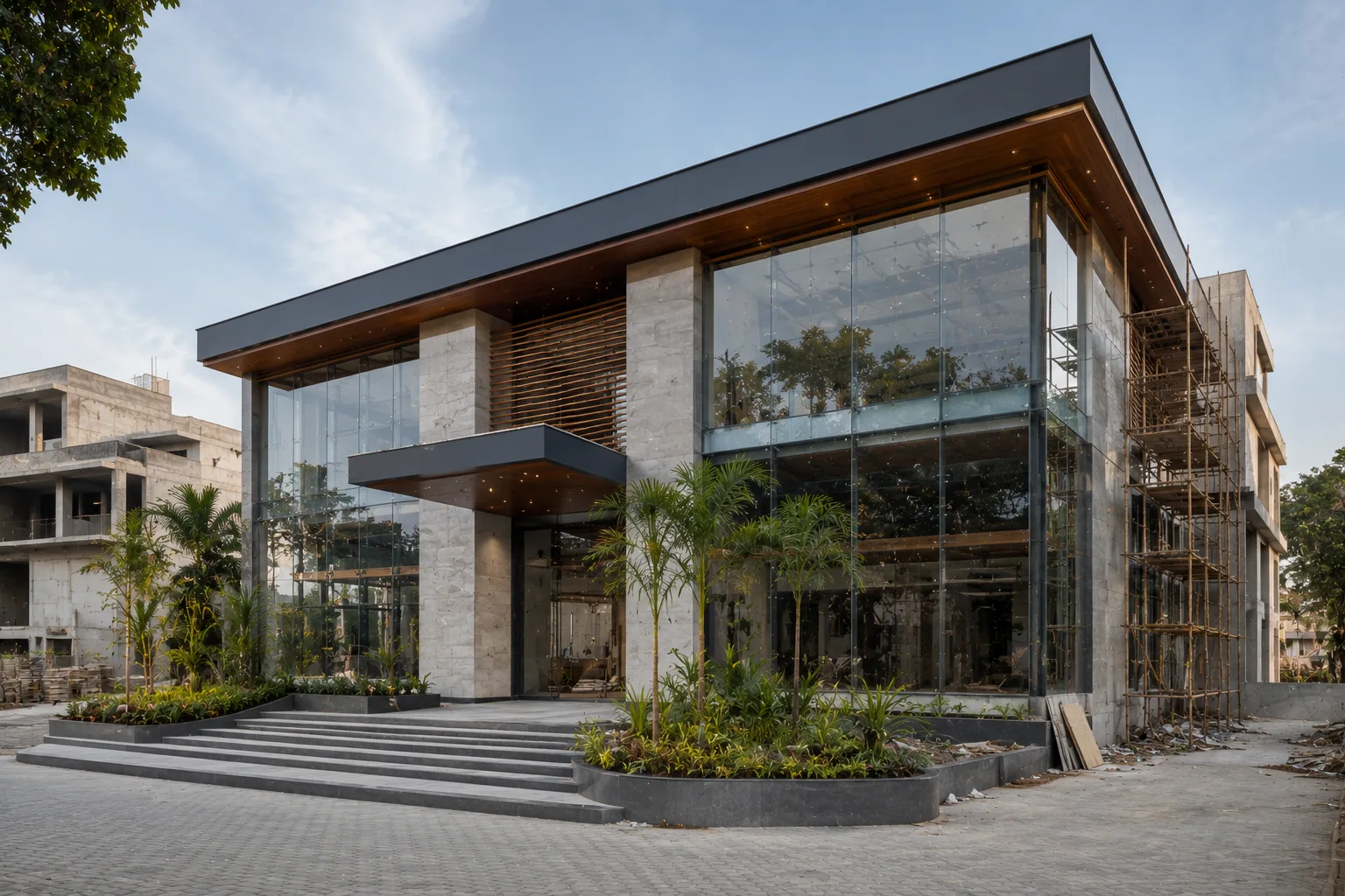 Commercial building construction in Lucknow